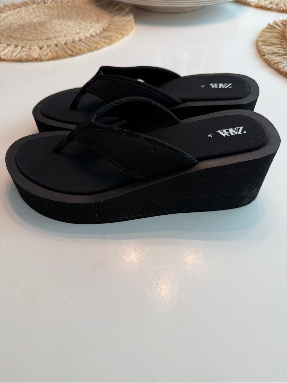 Zara Black Foam Platform Thong Sandals - Picture 2 of 5